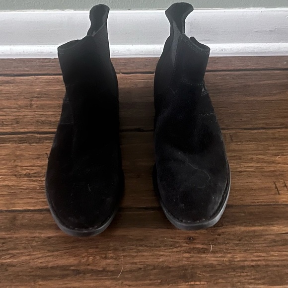 Born Boots (8.5) Ankle Length - Picture 2 of 6